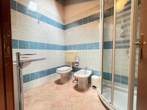 Ένα μπάνιο στο Condominio Vista Mare