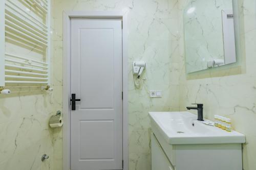 Gallery image of Komunna Luxe in Batumi
