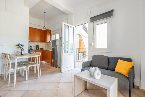 The Walls Apartments by Cretanhouses