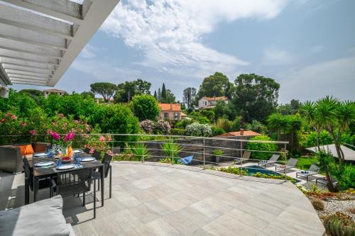 CANNES VILLA: 15 mins walk to beach & centre