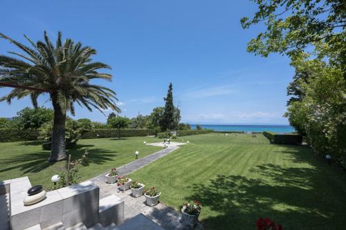 Hanioti Beachfront Paradise by Luxlikehome