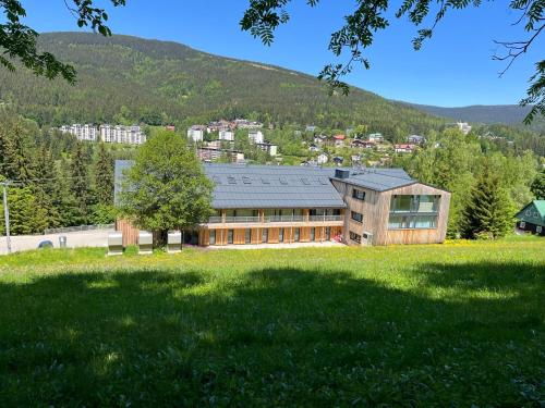 Nespecifikovaný výhled na hory nebo výhled na hory při pohledu z apartmánu