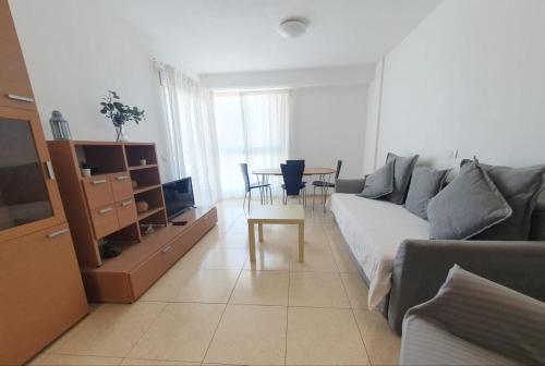 Et opholdsområde på La Ladera El Medano Beach Apartment