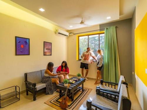 Clientes alojados en The Hosteller Goa, Candolim