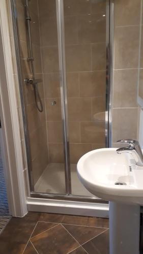 Ένα μπάνιο στο Best Western Priory Hotel