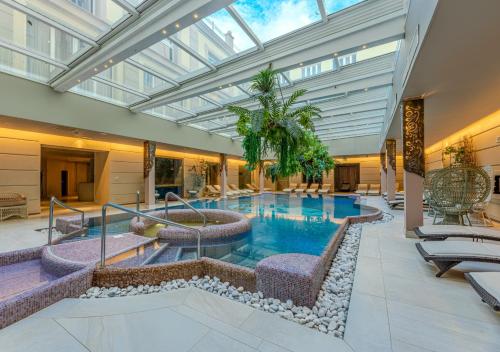 Πισίνα στο ή κοντά στο Grand Hotel Salsomaggiore
