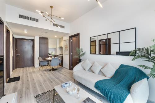 Elegant 2BR DAMAC Vera tower Business Bay Dubai