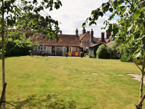Giardino di 3 Bed in Beaulieu Heath NFL82