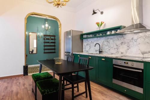 F & B Collection - Lux & Artdeco