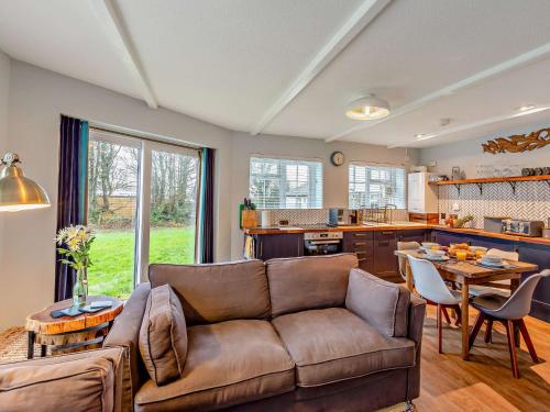 Ruang duduk di 2 Bed in Woolacombe 77248