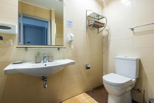 Ένα μπάνιο στο D21 Apartamentai