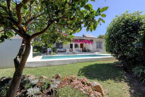 Andalusian Villa near the beach with Private Pool and BBQ