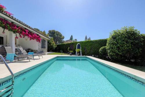 Andalusian Villa near the beach with Private Pool and BBQ