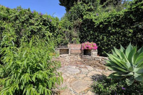 Andalusian Villa near the beach with Private Pool and BBQ