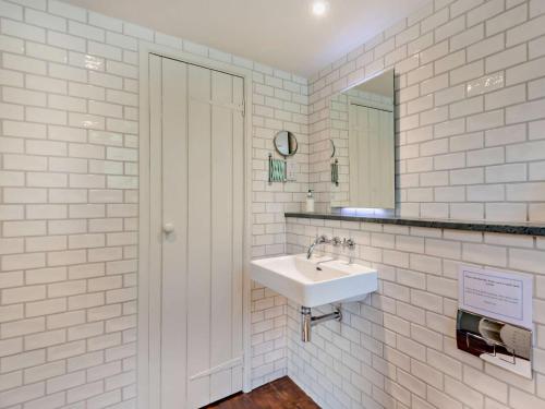 Ένα μπάνιο στο 4 Bed in Kentmere SZ535