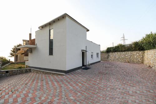 Vila Altin