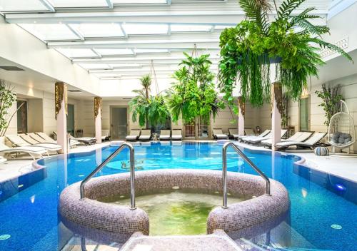 Πισίνα στο ή κοντά στο Grand Hotel Salsomaggiore