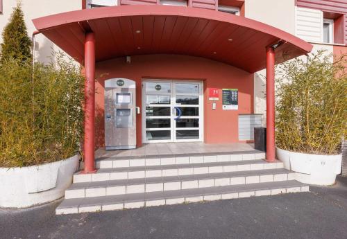 Exteriér nebo vchod ubytování B&B HOTEL Aurillac Le Lioran