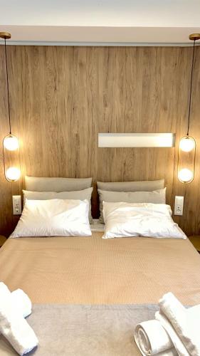 Morfeas City Hotelにあるベッド