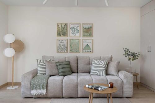 Family Apartment with Air Conditioning with 3 Bedrooms in Cracow by Noclegi Renters