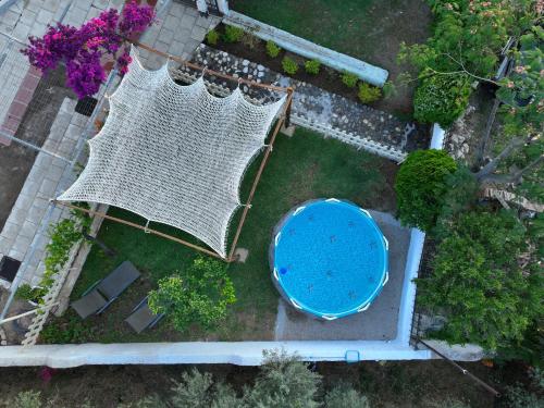 Πισίνα στο ή κοντά στο Villa Sea View Gem Steps to Zia Square Hot Tub