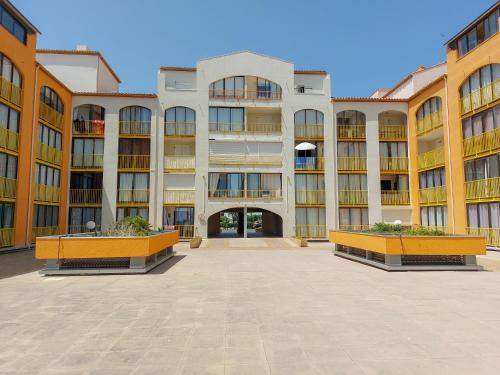 Bangunan di mana terletaknya apartmen