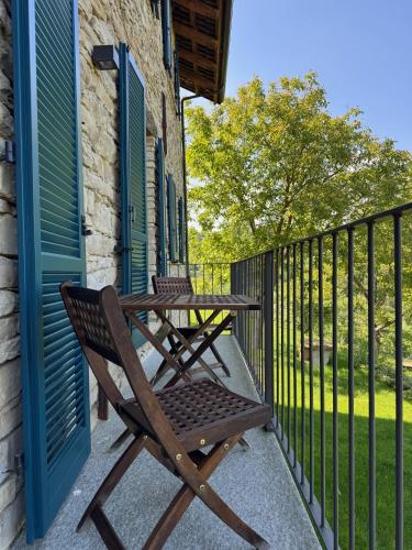 Balkoni atau teres di Design-Villa mit SalzwasserPool in toller Lage