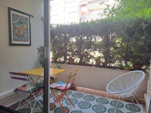 Studio centre-ville, Terrasse, Parking