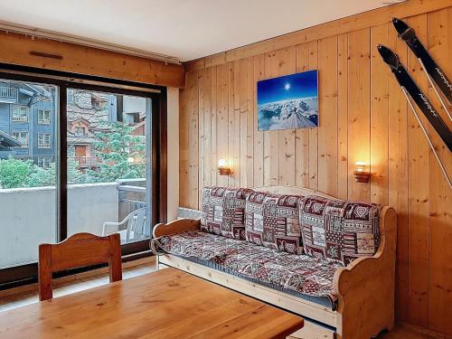 Studio confort au centre de Val d'Isère avec balcon - Proche pistes, WIFI, local à ski - FR-1-518-113