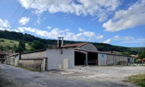 Landskap semula jadi dekat dengan the country house