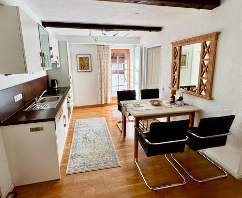 Kuchyň nebo kuchyňský kout v ubytování Landhof Angstl - Gästezimmer und Tagungsraum