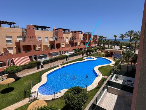 Precioso Bajo con Jardín en Paraíso de Vera