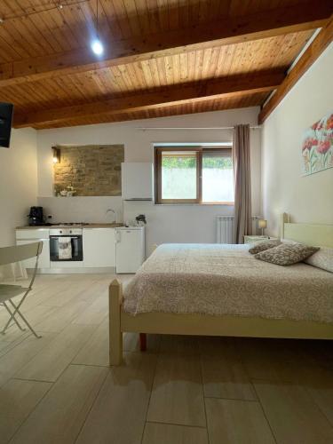 Η κουζίνα ή μικρή κουζίνα στο Dolce Luna Casa vacanza