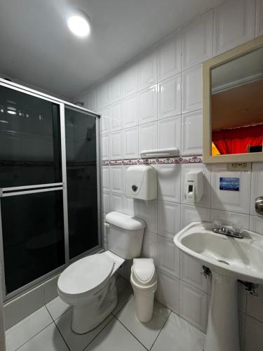 Ένα μπάνιο στο Hotel Jimmy Latacunga