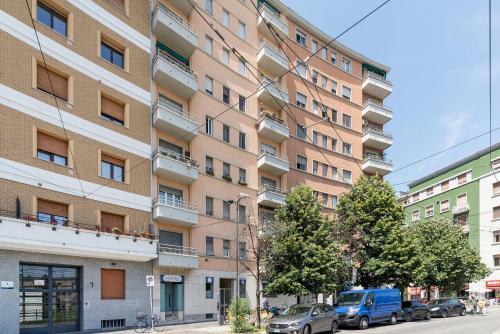 GuestHost - MM2 Lambrate Bright Apartment