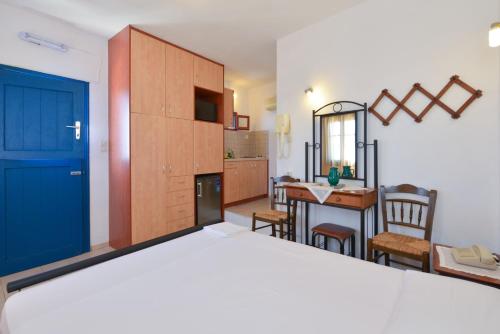 Kuchyň nebo kuchyňský kout v ubytování Windmill Villas