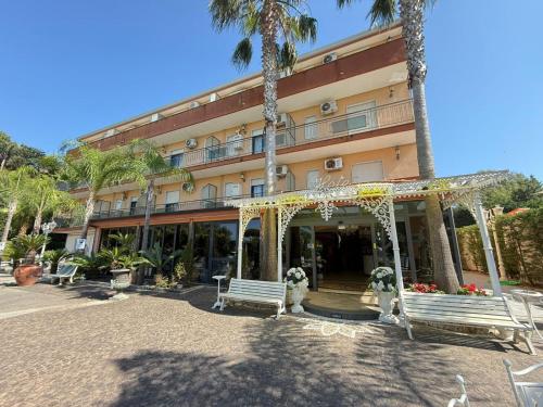 Foto dalla galleria di Hotel Happy Days a Licola