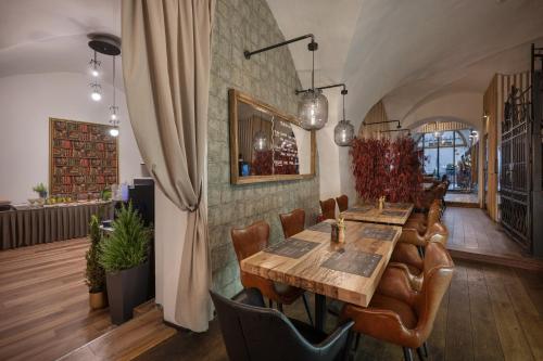 Posezení v ubytování Little King Hotel U Malvaze