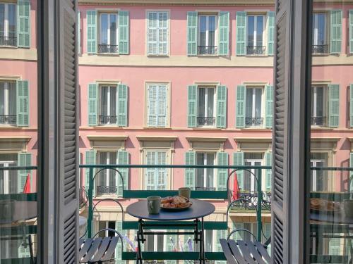 Appartement Niçois - 3 Pièces au Centre