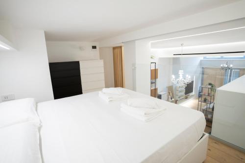 Design Apartment Milano Porta Romana AC & Check-in 24h