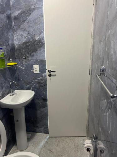 Ένα μπάνιο στο Suite 5, Casa Amarela, Primeiro Andar