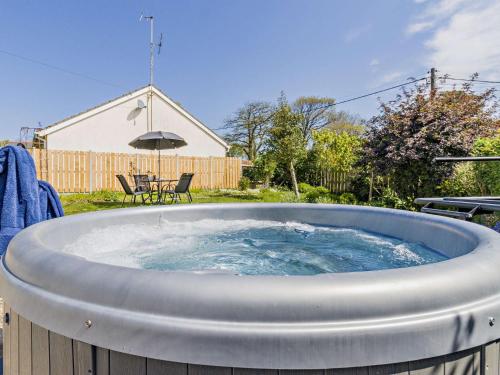Φωτογραφία από το άλμπουμ του 2 Bed in Aberaeron 96072 σε Pennant