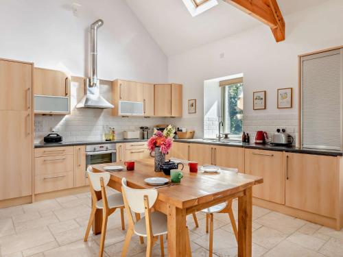 Dapur atau dapur kecil di 2 Bed in Blackdown Hills AONB 93402