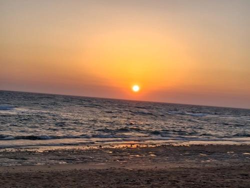 العين السخنه قريه كورنادو شاليه 3 غرف للعائلات فقط يتسع ل 8 أفراد