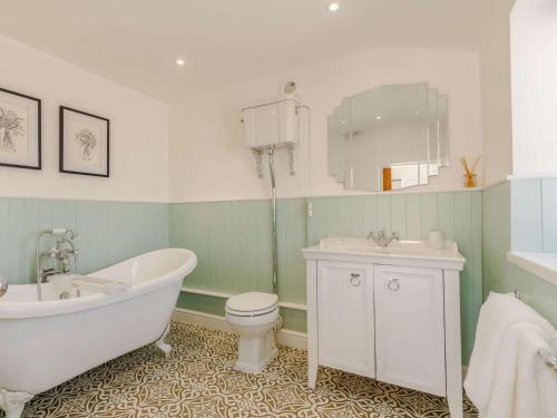 Koupelna v ubytování 3 Bed in Porthtowan 88102