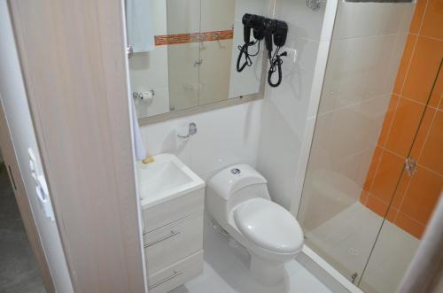 Uma casa de banho em Hotel Arthur Brich