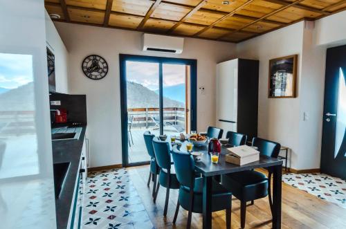Dapur atau dapur kecil di Au Pied De L'arcluse - Spa Clim