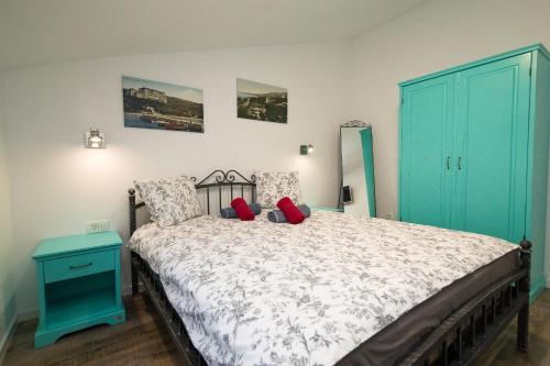 MAJDA V Apartment 100m from the sandy beach