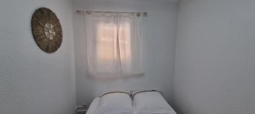 BORD DE MER, 5 min à pied de la plage, WIFI, TRES JOLI APPARTEMENT MAISONNETTE 4 COUCHAGES,