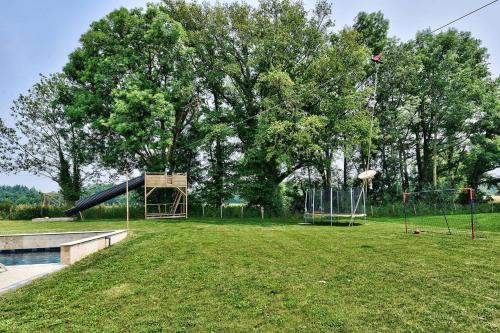 Zahrada ubytování Gîte Évasion, calme en campagne
